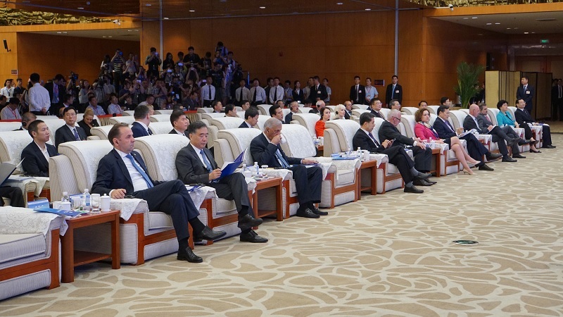 Потпредседници Ванг и Љајић отворили сајам Пут свиле 2017